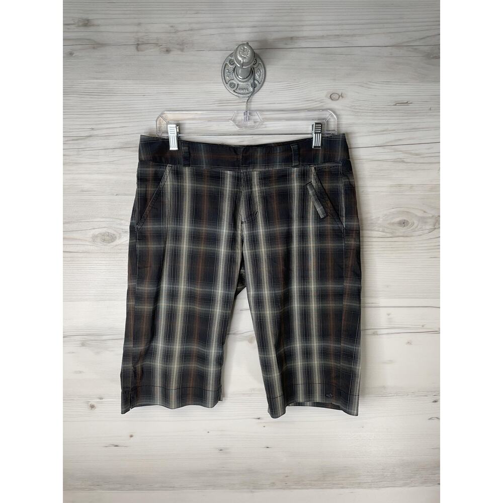 Columbia Titanium Bermuda Shorts Womens 6‎ Gray Plaid Hiking Coolmax Outdoor